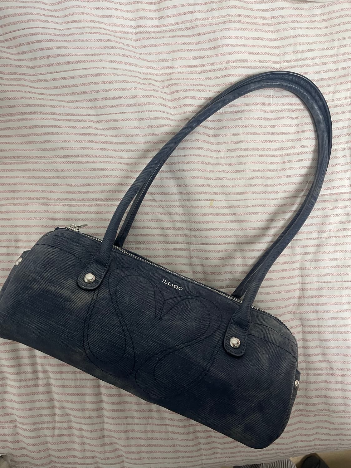 일리고 러브 스티치 숄더 백 상품이미지3