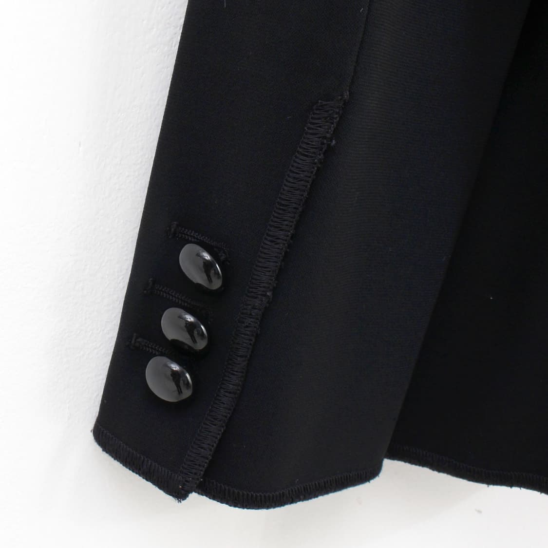 모스키노 Moschino 빈티지 러플 프릴 스티치 자수 숏 7부 블랙 자 상품이미지9