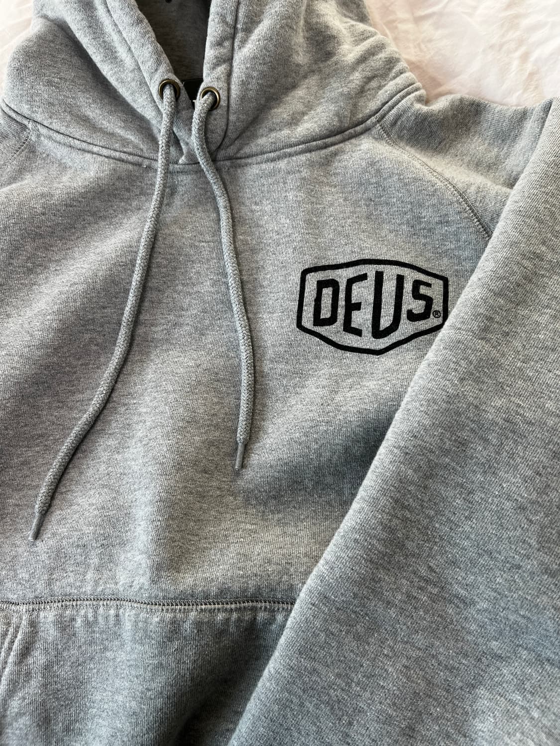 데우스 서울 후드티 상품이미지3