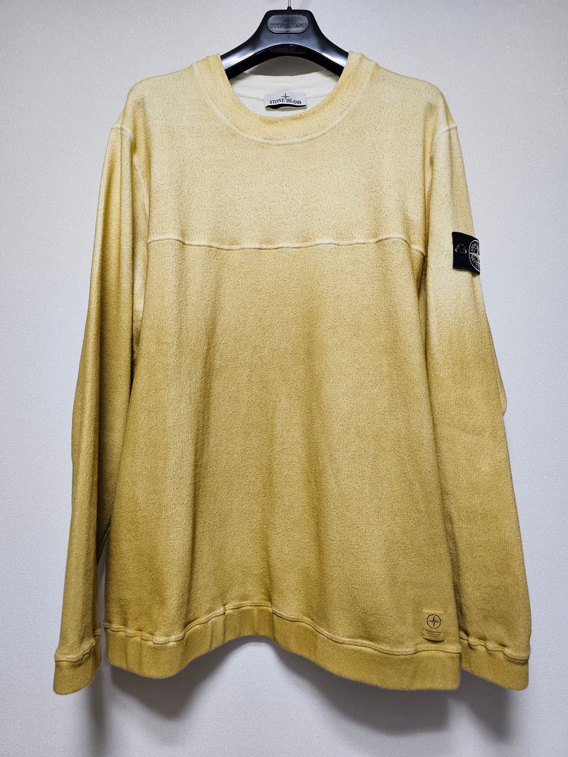 스톤아일랜드 리사이클드 앤 오가닉 옥사이드 스프레이 크루넥 스웨트셔츠 상품이미지1