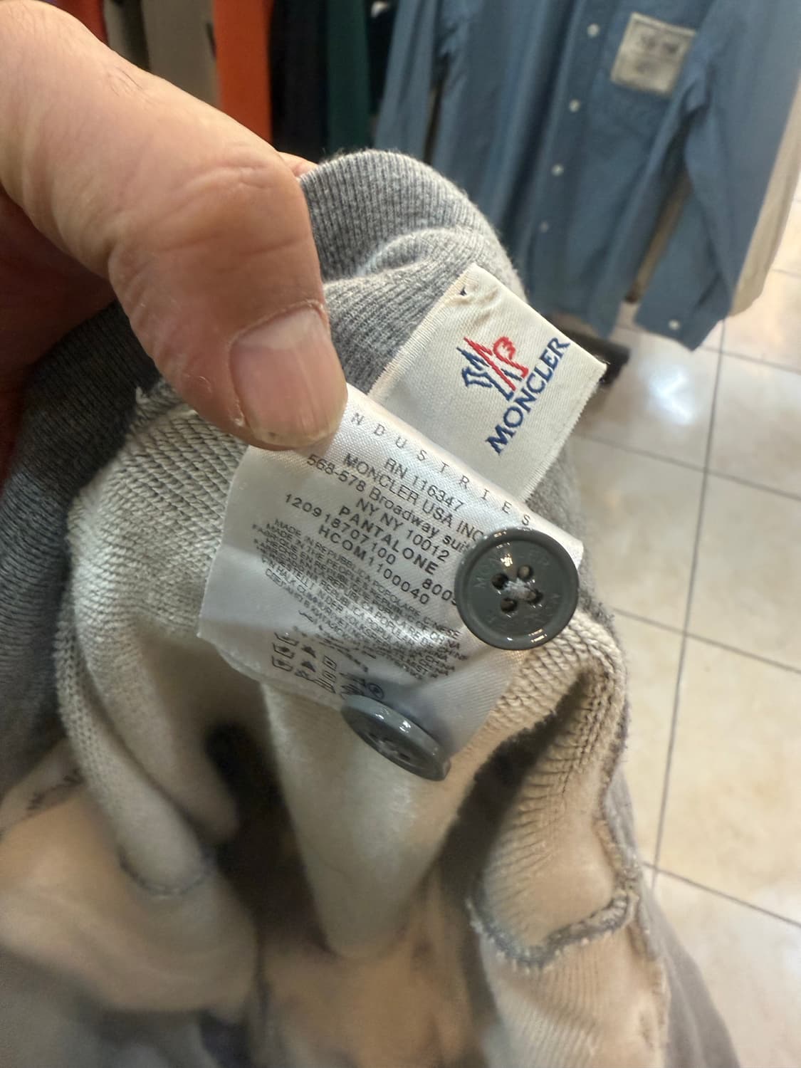 32-33 정품 몽클레어 조거팬츠 팝니다 상품이미지3