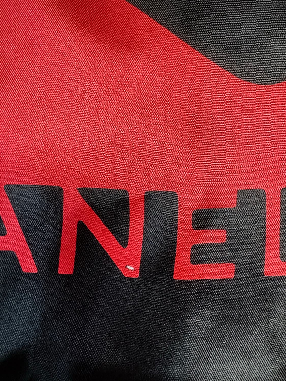 [정품] 샤넬 빈티지 마드모아젤 실루엣 대형 실크 스카프 상품이미지2