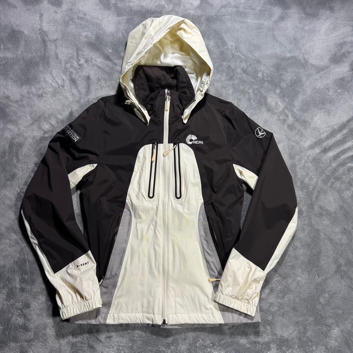 네파 X벤트 여성 바람막이  상품이미지1