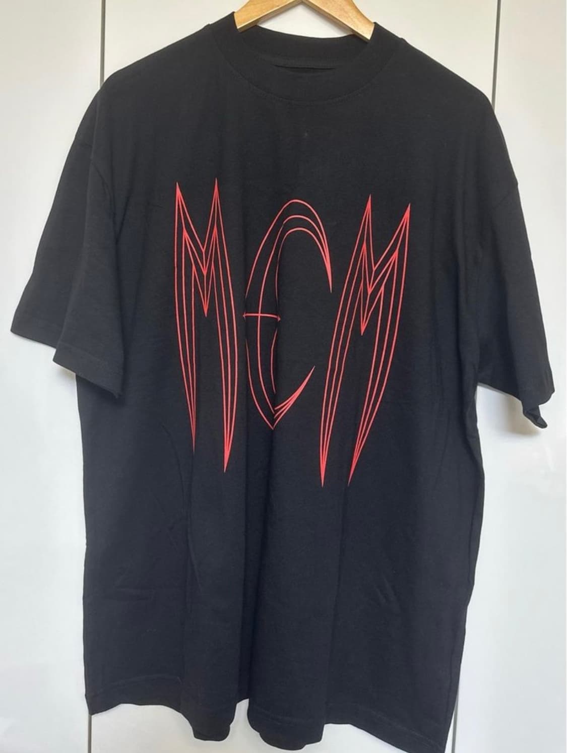 MCM 블랙 로고 반팔 티셔츠 상품이미지2