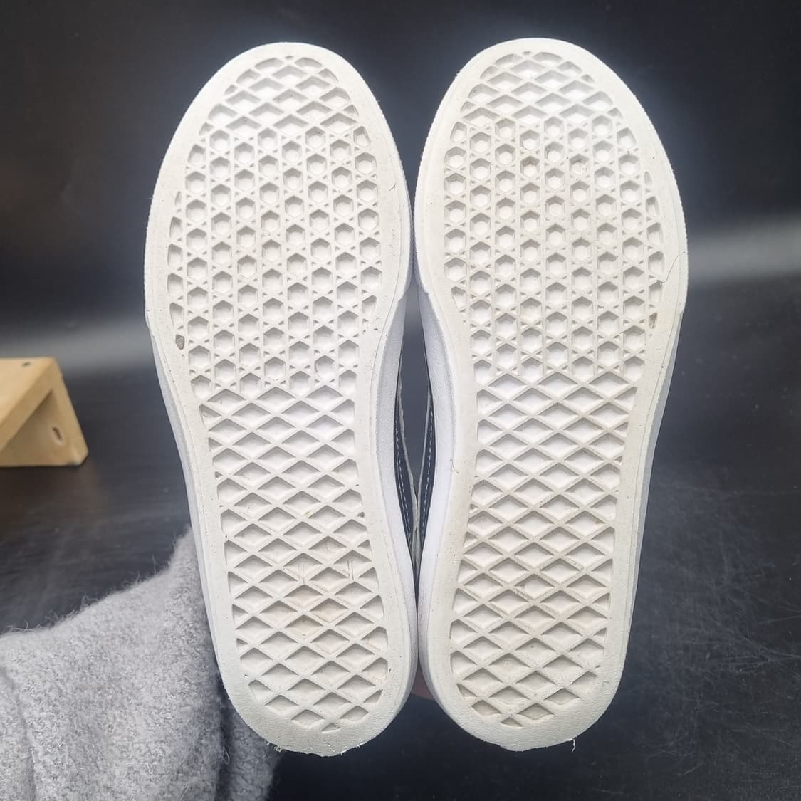 반스 팔켄 블랙 여성스니커즈 235 상품이미지3