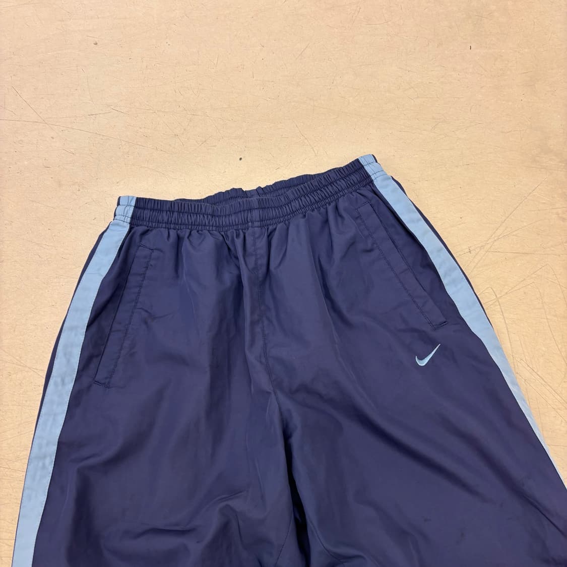 나이키 스우시 사이드라인 트랙 조거 팬츠 상품이미지2