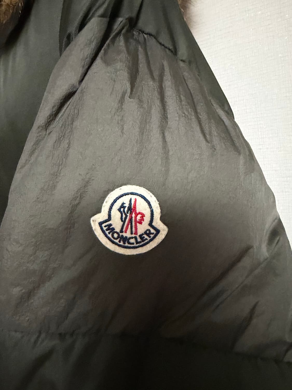 [5] 몽클레어 22fw 메이돕 새상품 사블렛숏 카키 상품이미지4