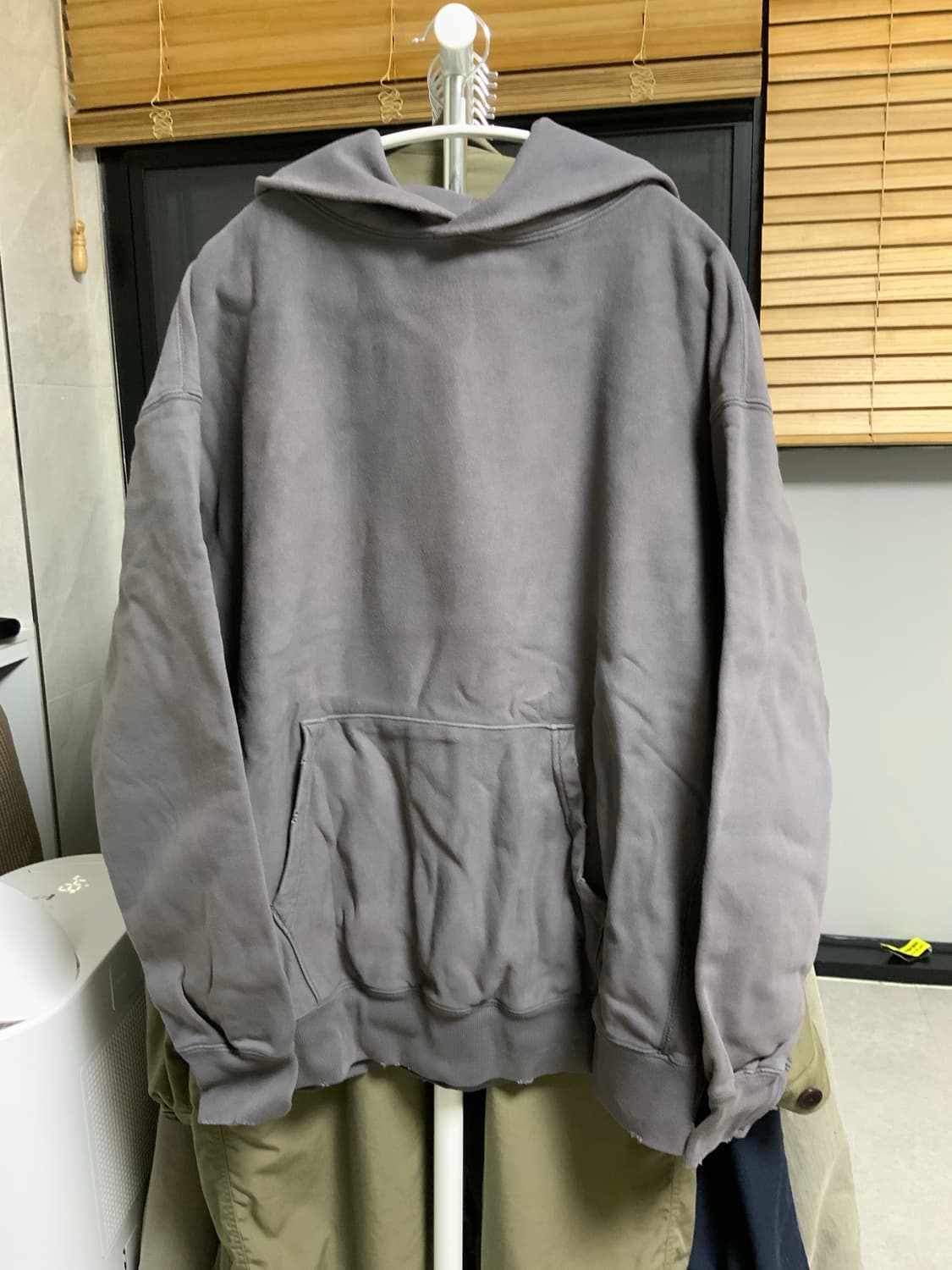 카키스 디스트레스드 스톡 후디 차콜 (라지) 상품이미지1