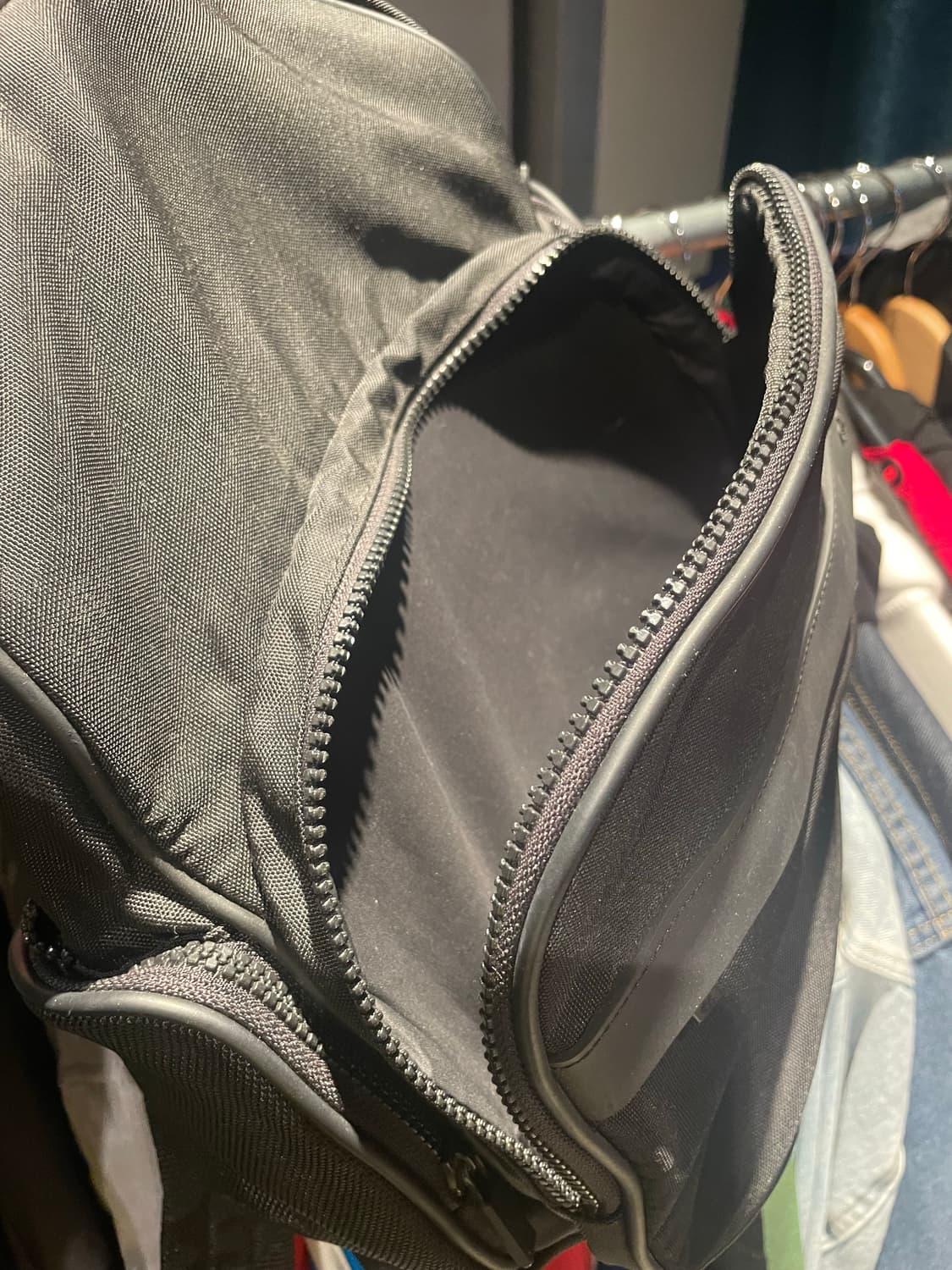 CalvinKlein 캘빈클라인 3포캣 백팩 상품이미지4