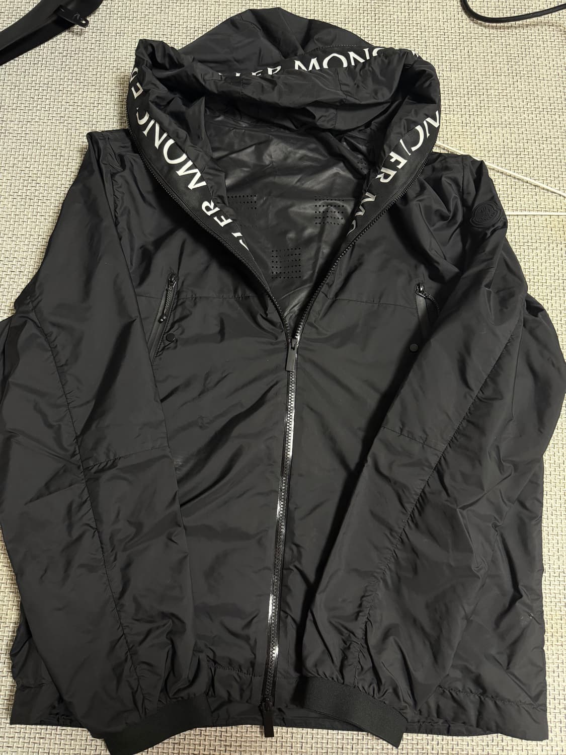 [24ss/새상품급]백화점판 몽클레어 주니치 바람막이 4사이즈 상품이미지1