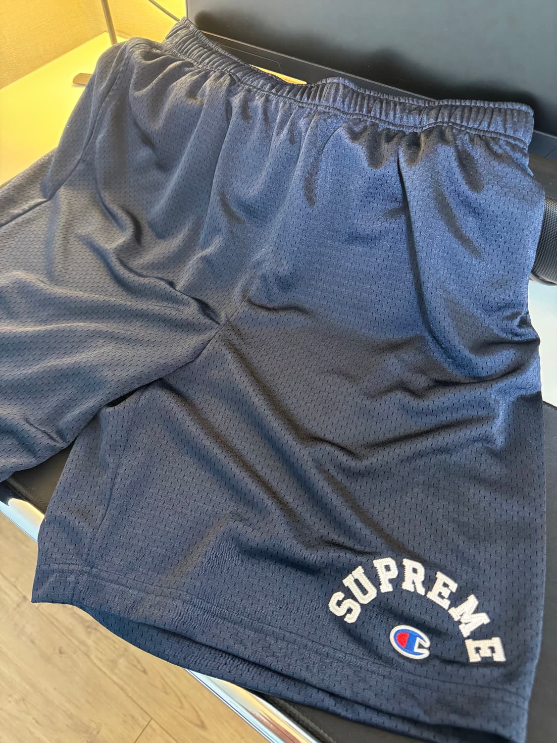 [M]슈프림 x 챔피온 메쉬 쇼츠 네이비 - 24SS 상품이미지2