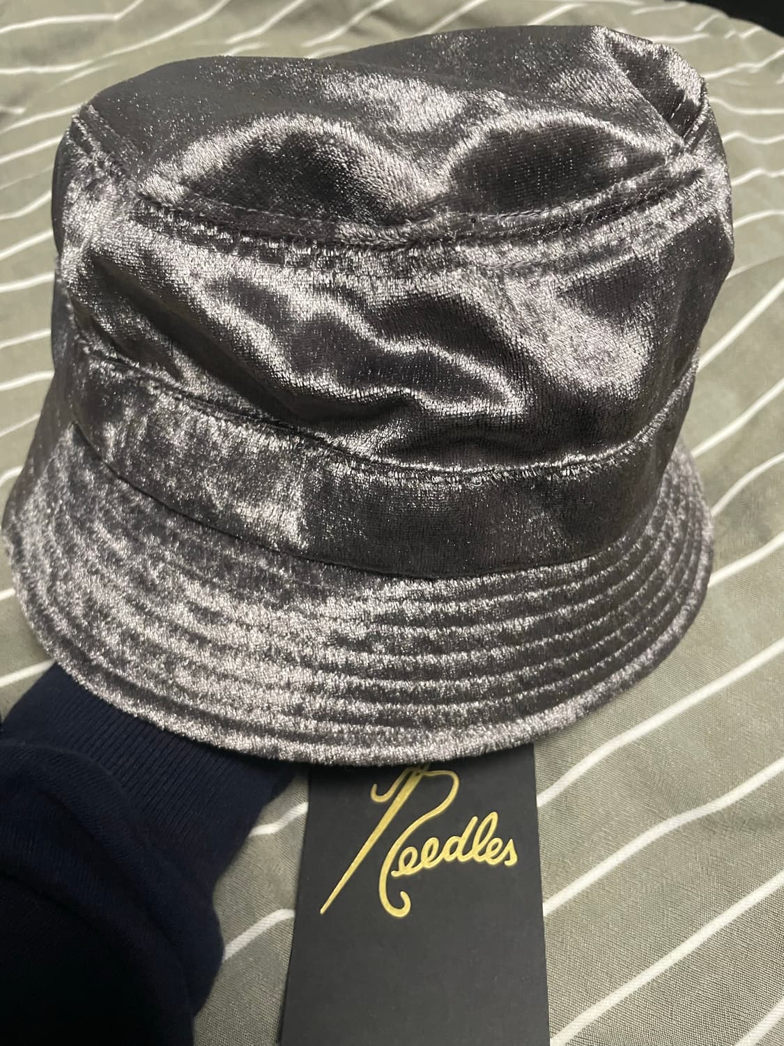 니들스 크러쉬 벨루어 버킷햇 모자 새상품 상품이미지3