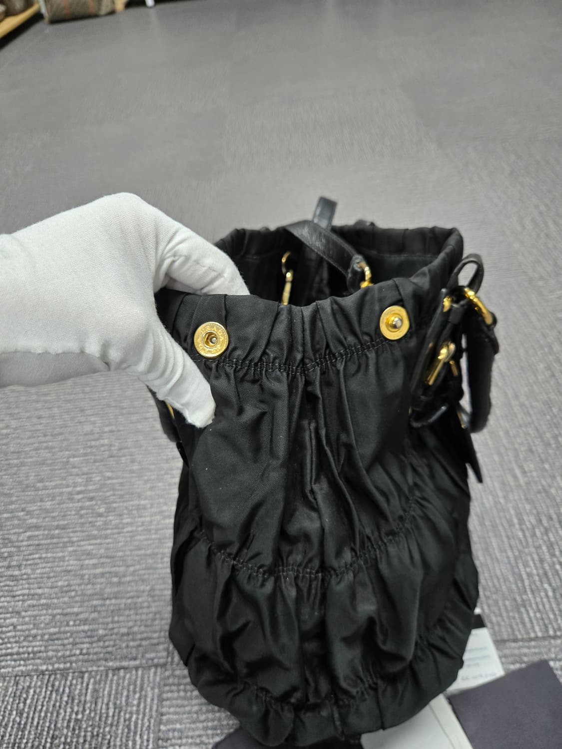 [특가][정품]프라다 고프레 숄더백 상품이미지4