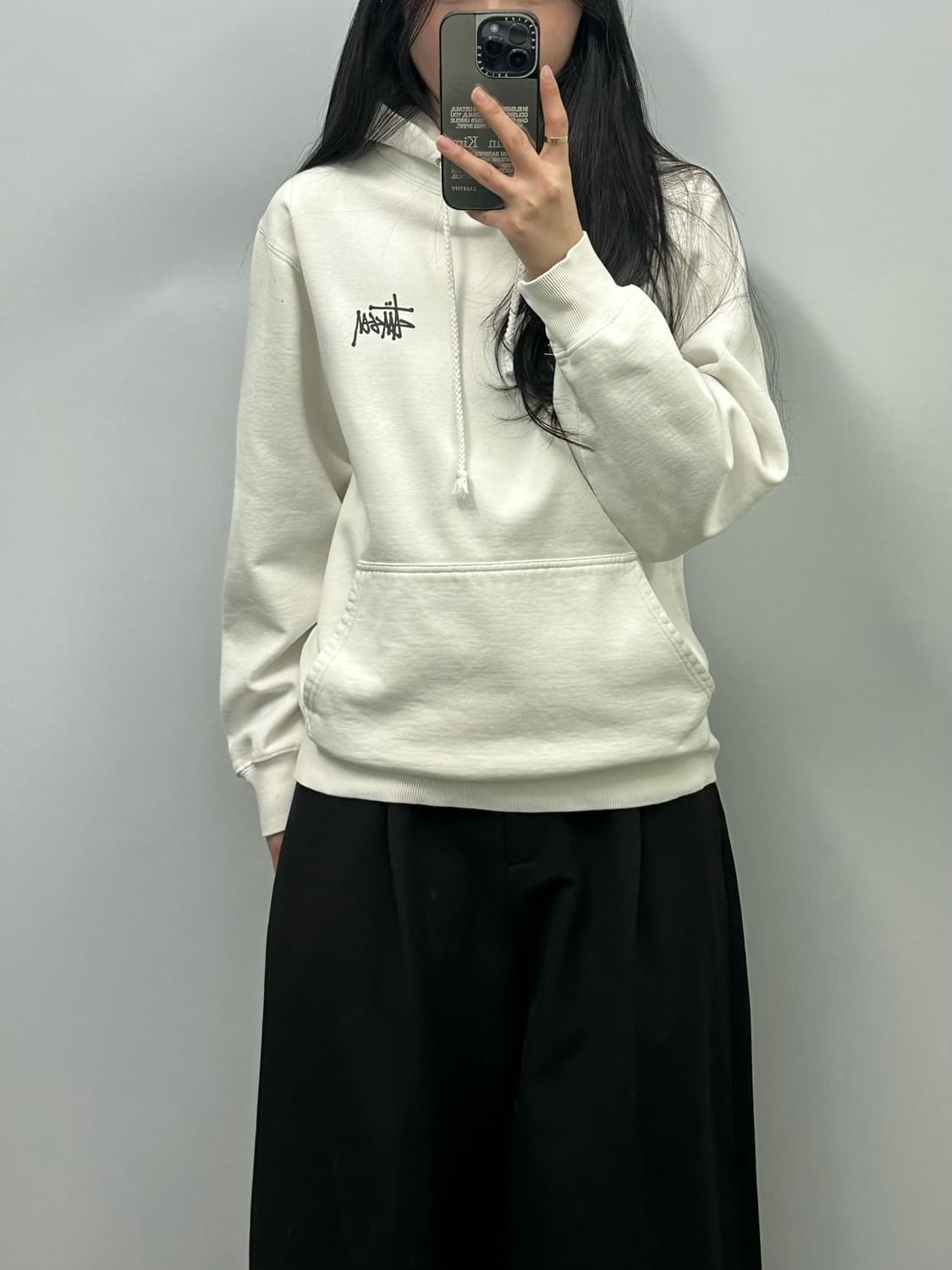 스투시 스탁로고 화이트 후드티 상품이미지1