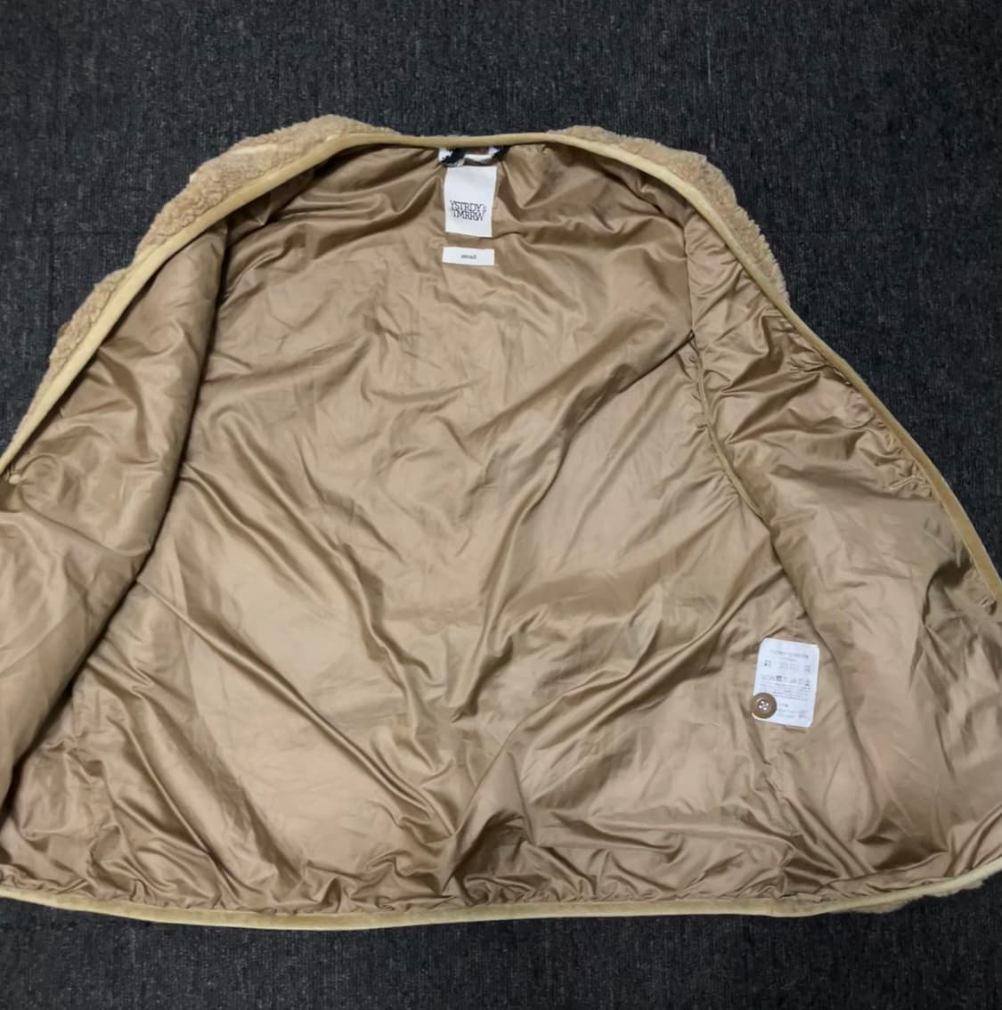 예스터데이투모로우 파시즘 플리스 베스트 상품이미지2