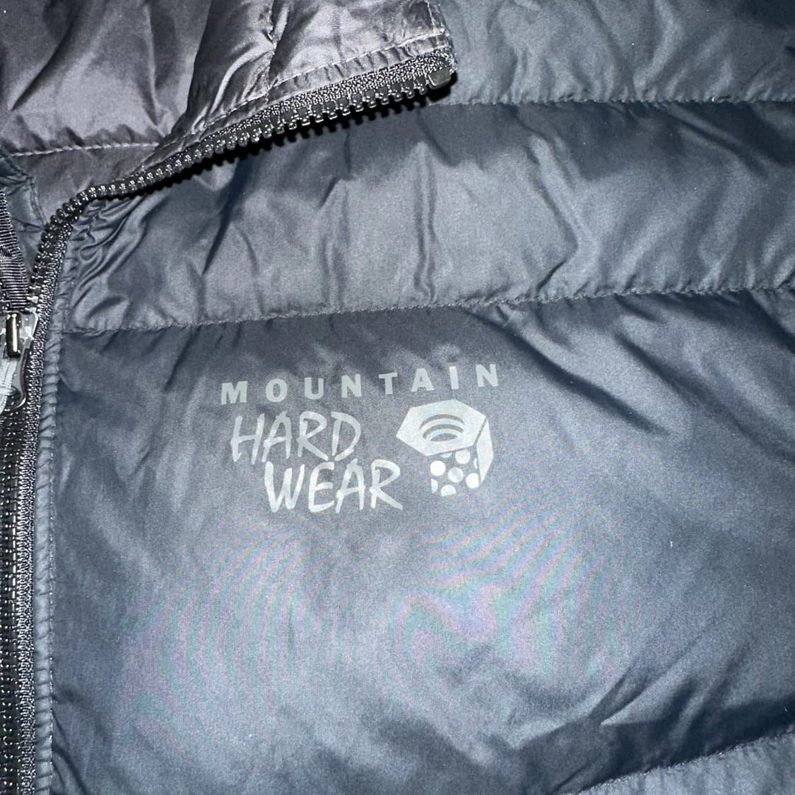 마운틴하드웨어 650 경량패딩 블랙 상품이미지2