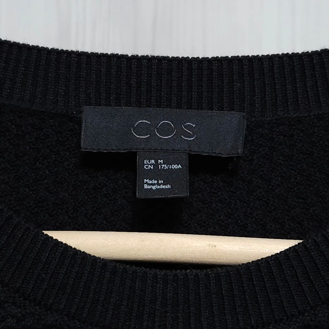 100)COS 코스 우븐짜임 크루넥 니트 크루넥 블랙 상품이미지3