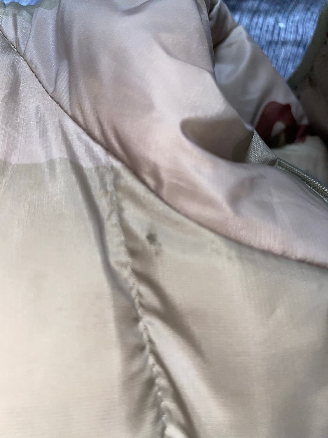 슈프림 경량패딩 상품이미지4