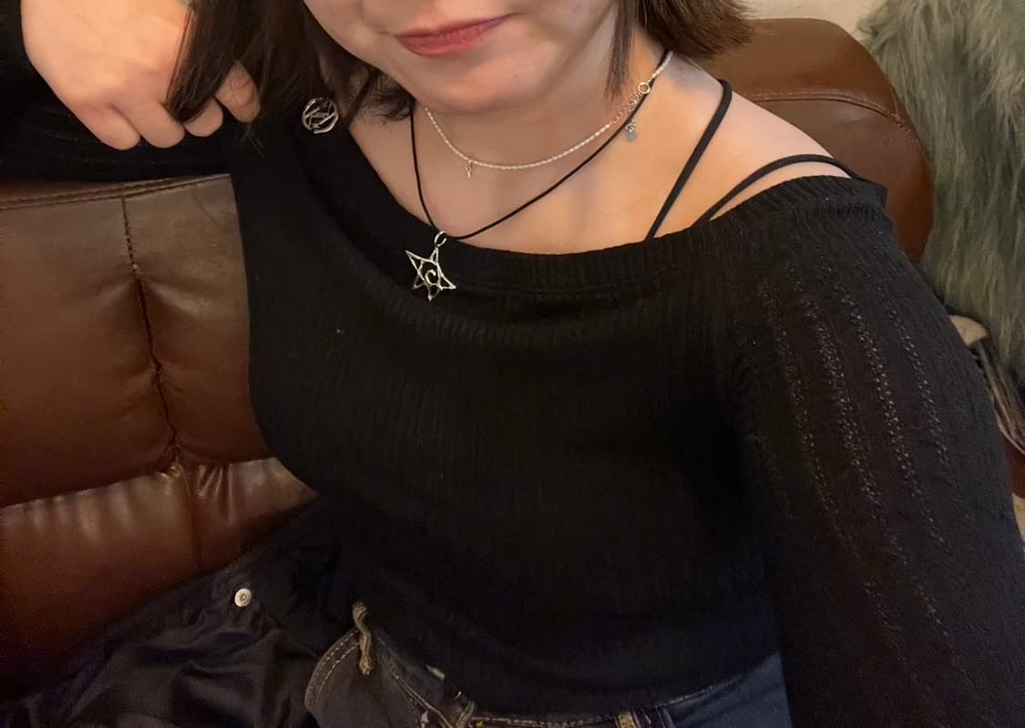 키르시컬렉션 오프숄더 긴팔티셔츠 상품이미지7