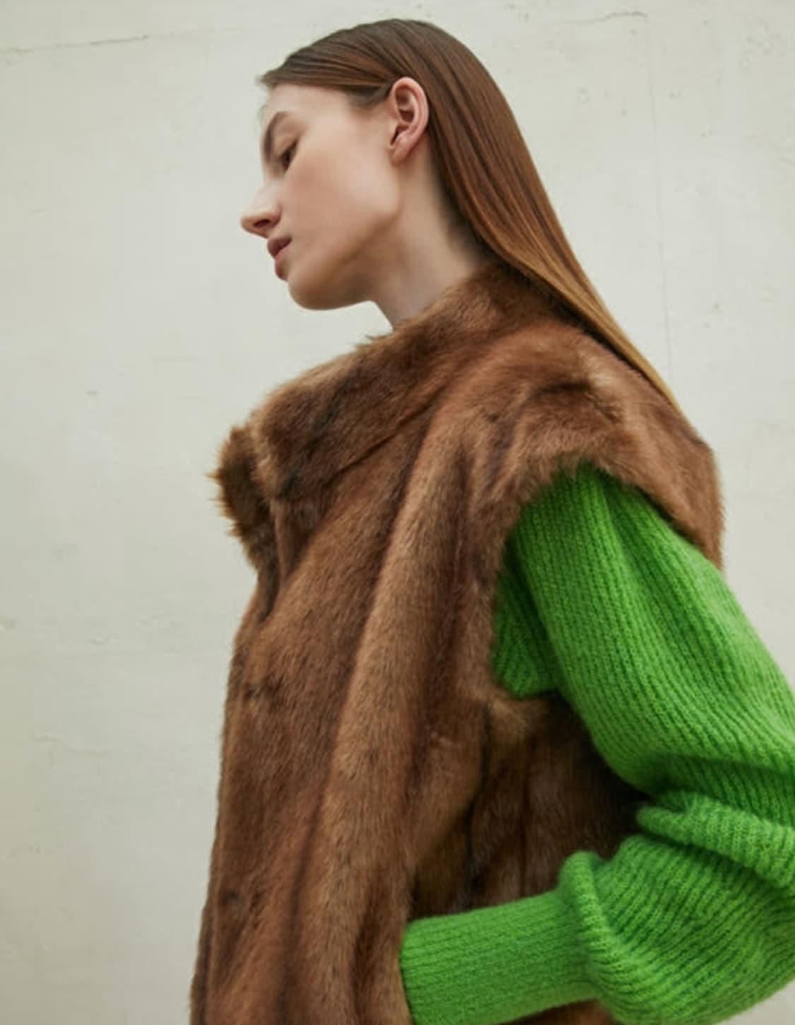 에고이스트 페이크 밍크 드랍숄더  베스트 66사이즈 상품이미지3