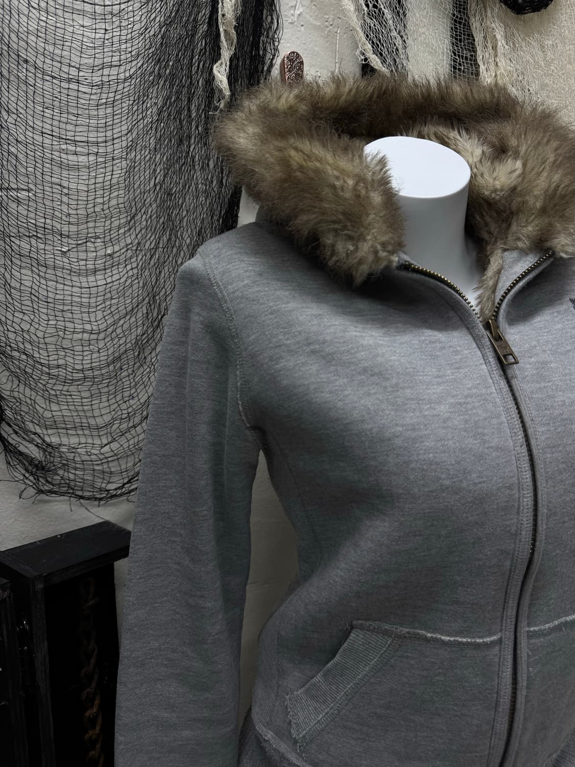 Abercrombie 00s y2k fur hoodie 상품이미지2