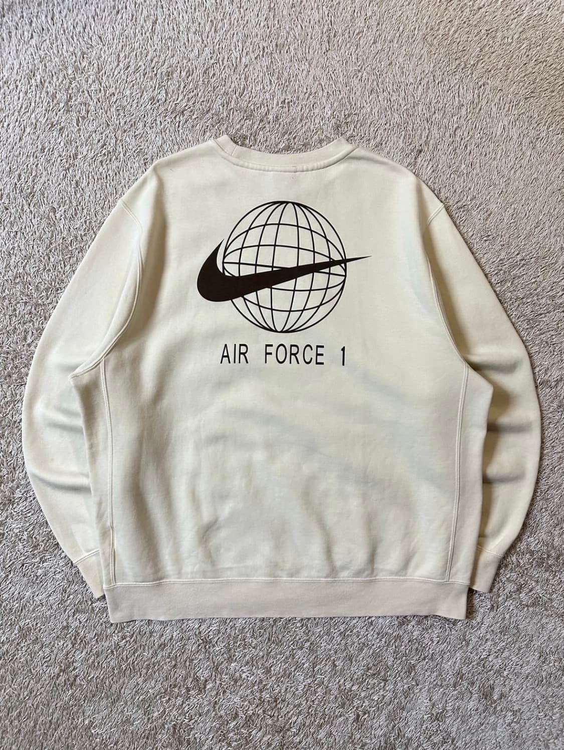 나이키 에어포스 맨투맨 상품이미지1