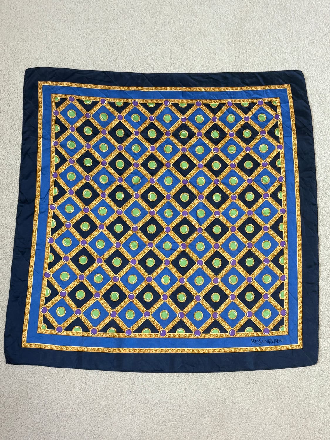 입생로랑 핸드롤링 실크 스카프 상품이미지2