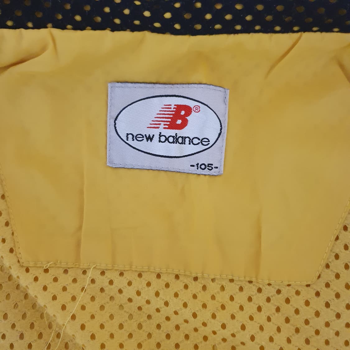 뉴발란스 옐로우 바람막이 105 상품이미지4