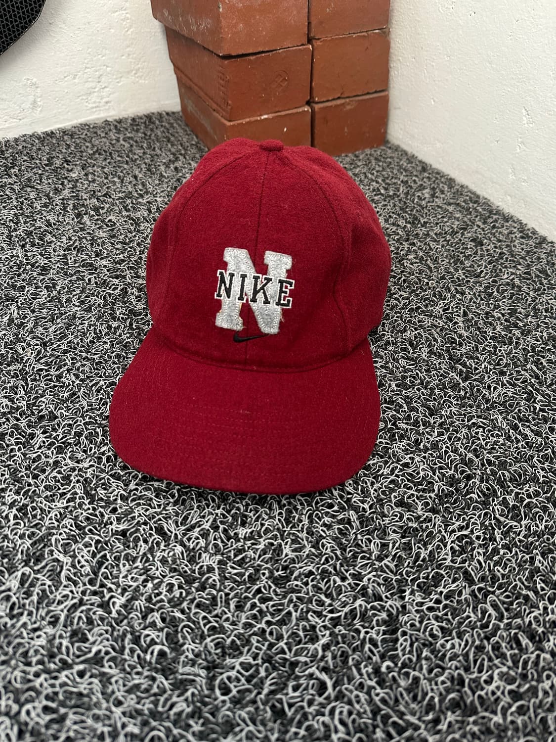 나이키 볼캡 버건디 모자 상품이미지1