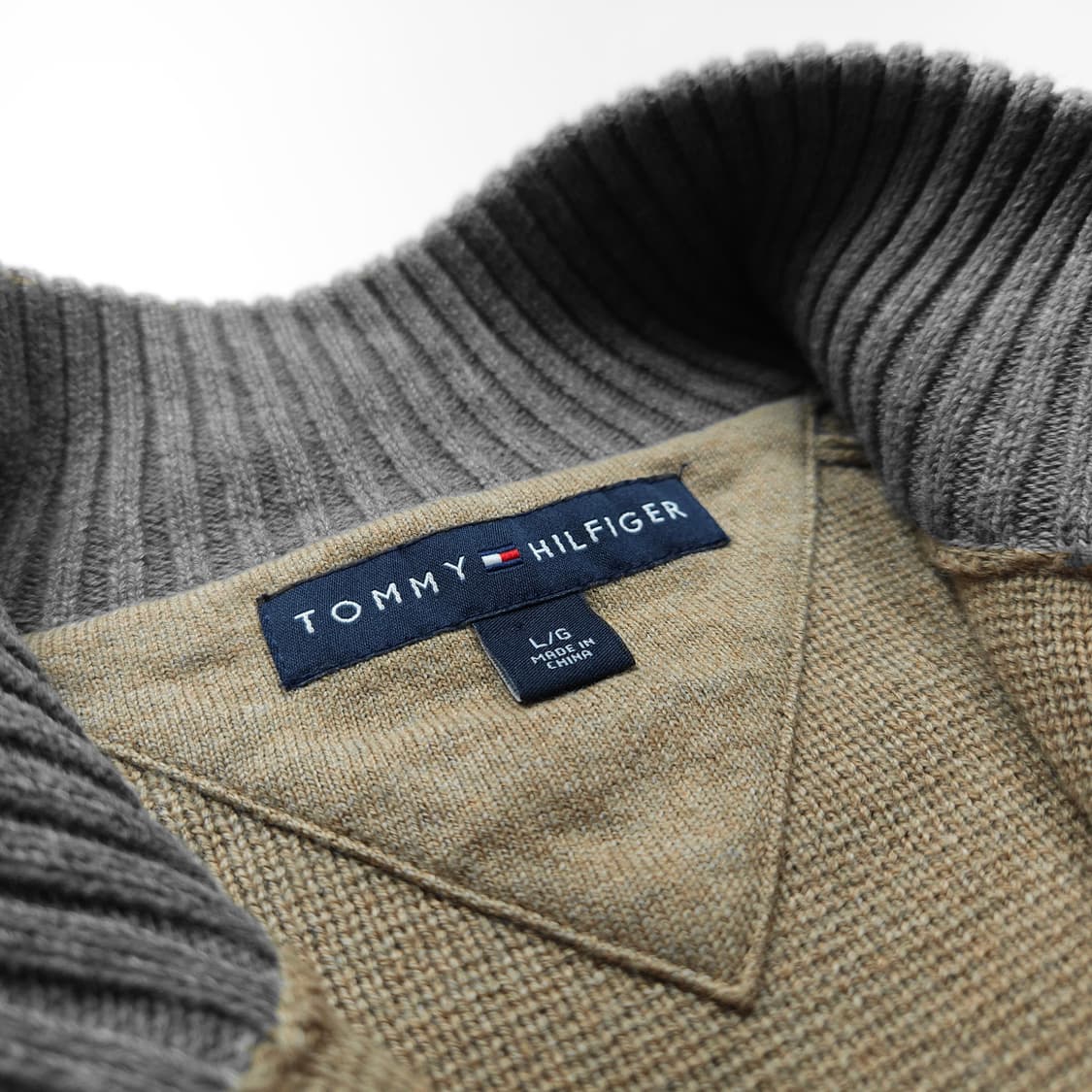 타미힐피거 스몰로고 미니멀 브라운 니트 집업 (L) 상품이미지6