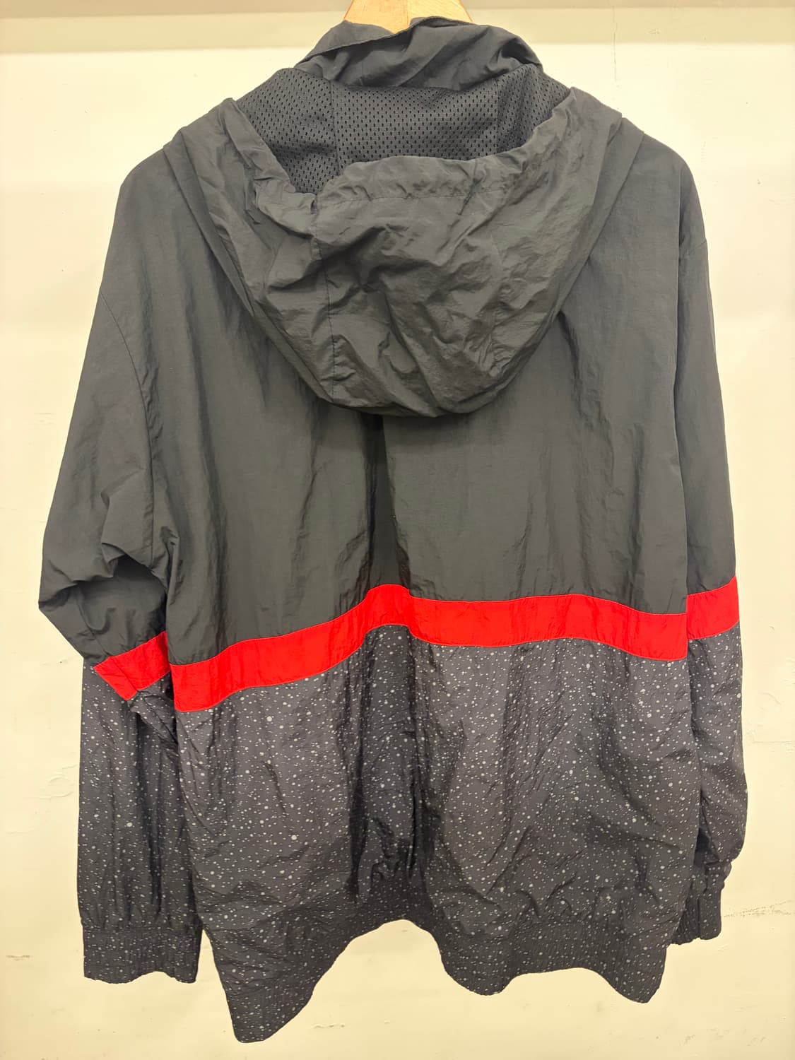 [105]나이키 조던 블랙/레드 바람막이 상품이미지3