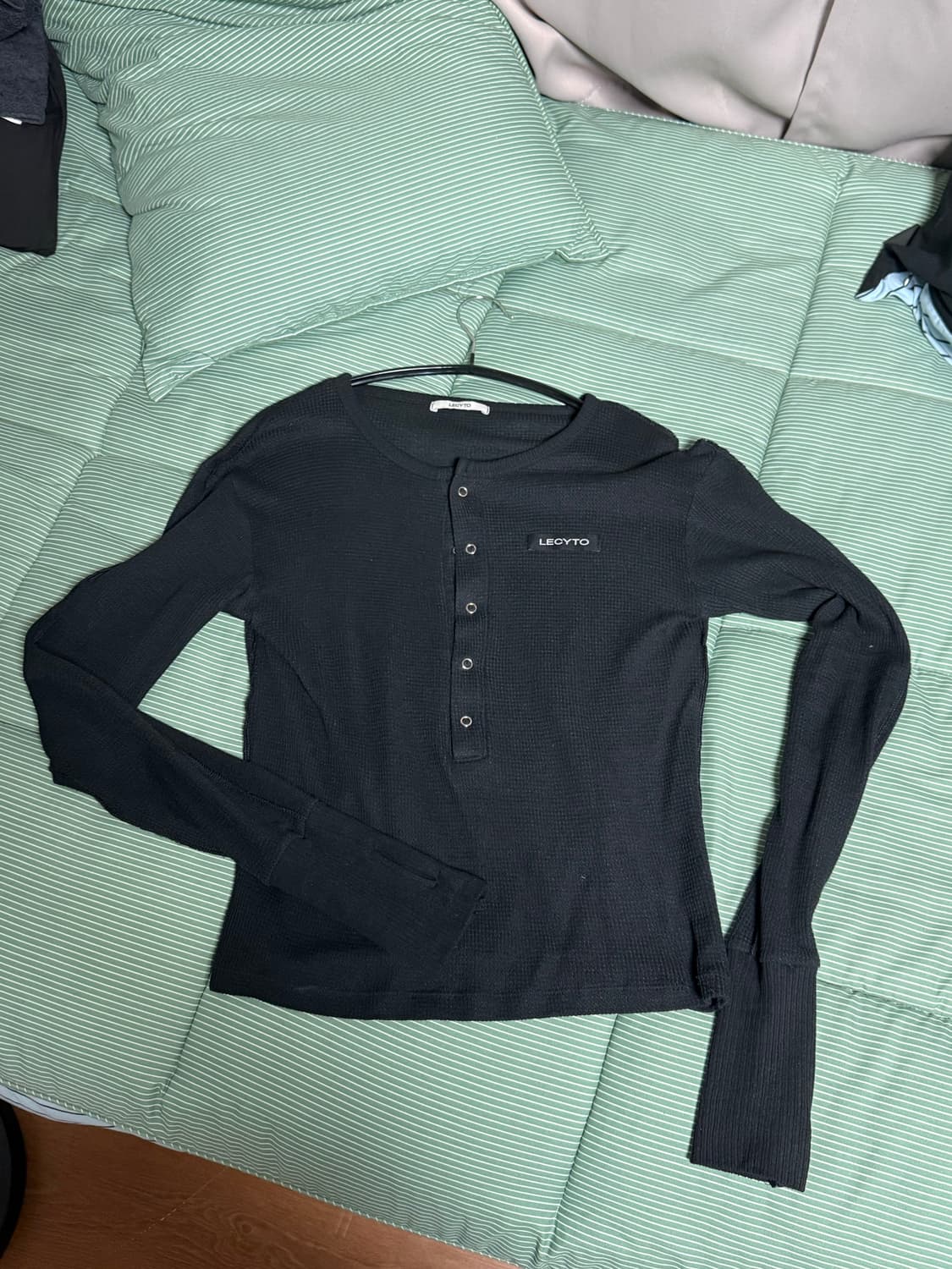 레씨토 헨리넥 와플 긴팔티 블랙 상품이미지4