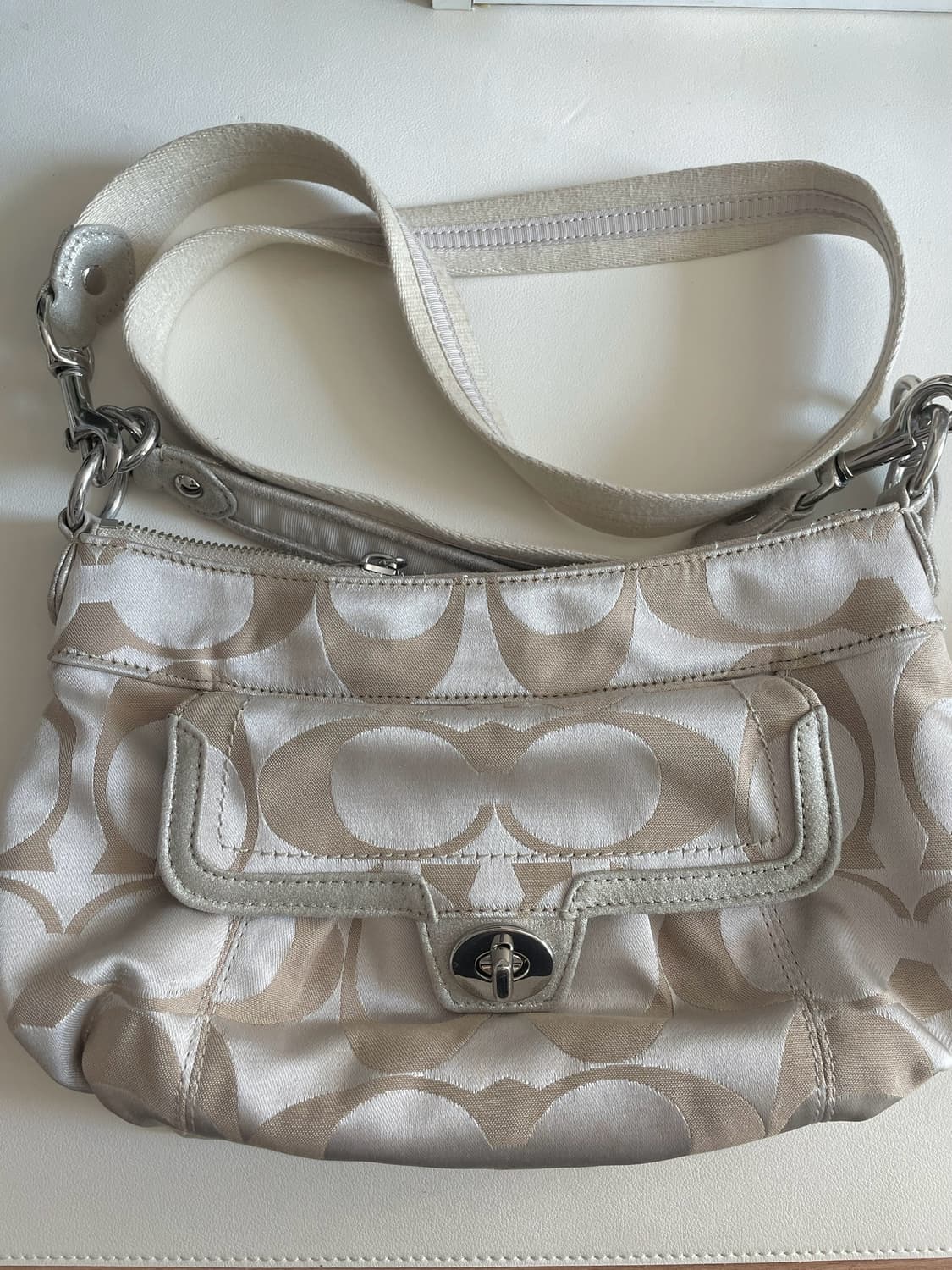 코치 숄더백 겸 크로스백 상품이미지5