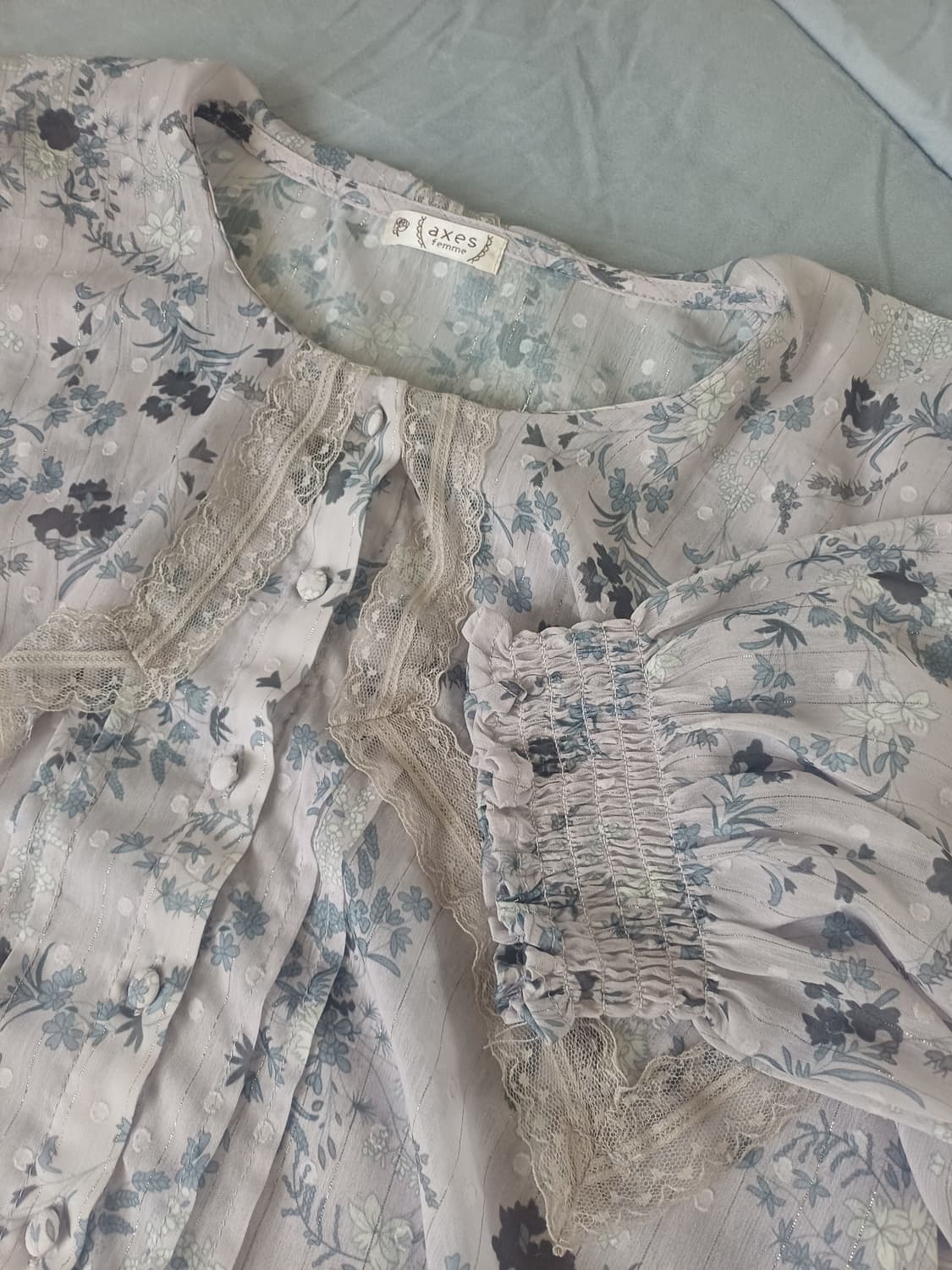 axes femme 엑시즈팜 꽃무늬 세라넥 여름 반팔 퍼프 블라우스 상품이미지1