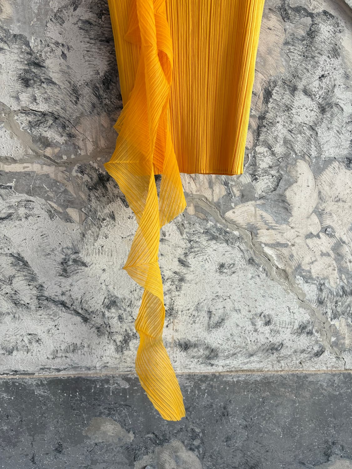 PLEATS PLEASE ISSEY MIYAKE Jaune Top 상품이미지4