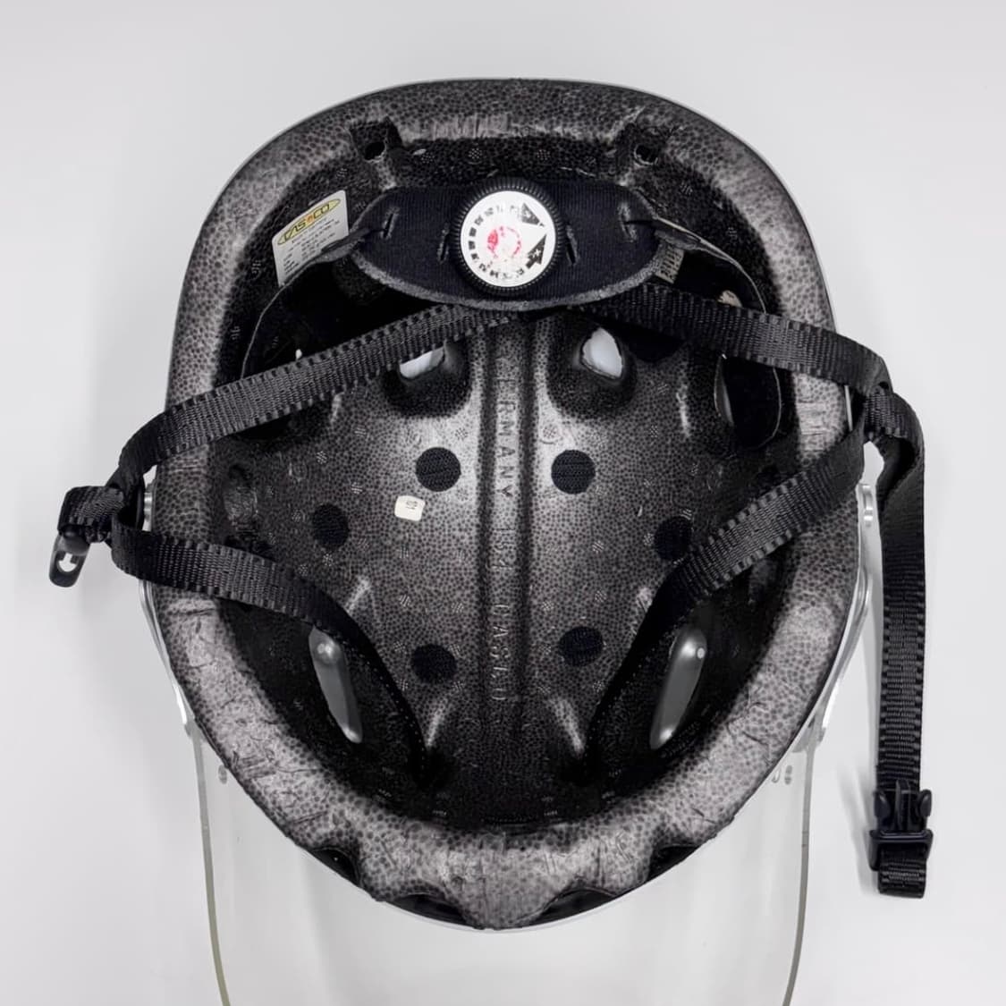 샤넬 헬멧 한정판 2001 화이트 로고 Mountaineer.레어템 희귀 상품이미지9