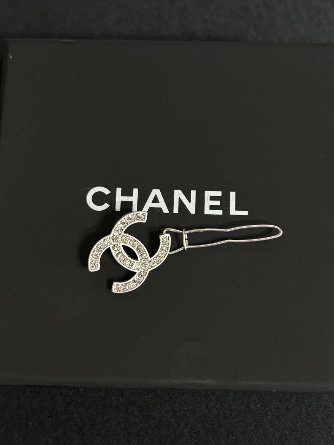샤넬 cc로고 정품 업사이클링 실버 크리스탈 헤어핀 상품이미지3