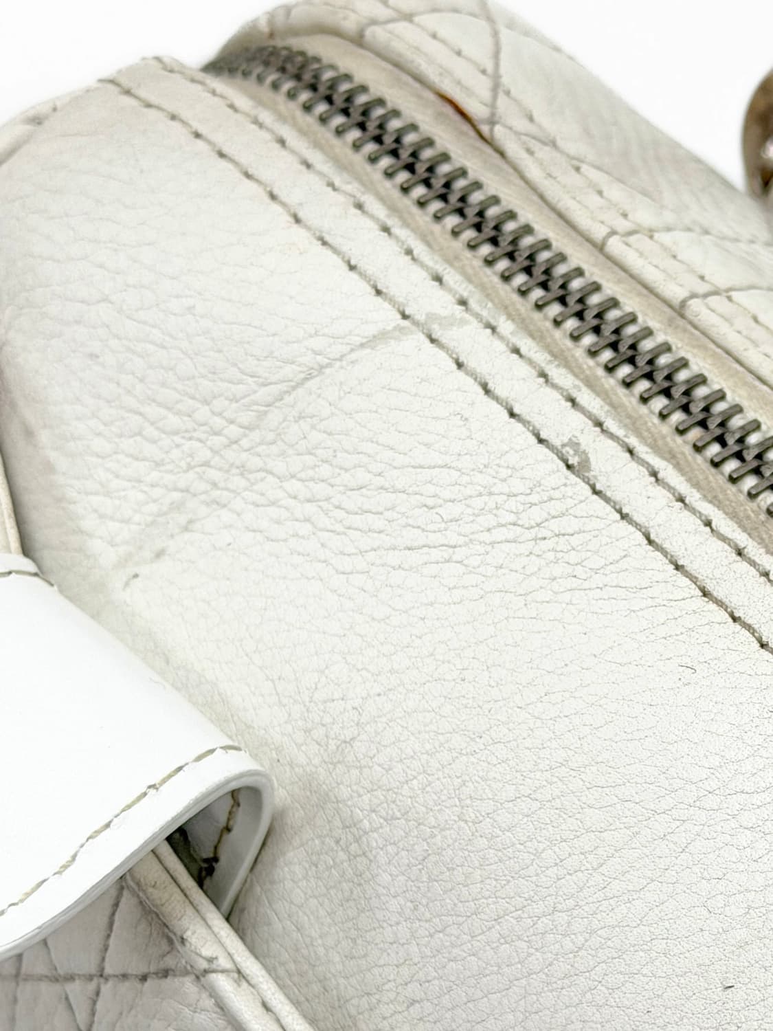 디올 까나쥬 퀼팅 레더 D 버클 미니 토트백 상품이미지8