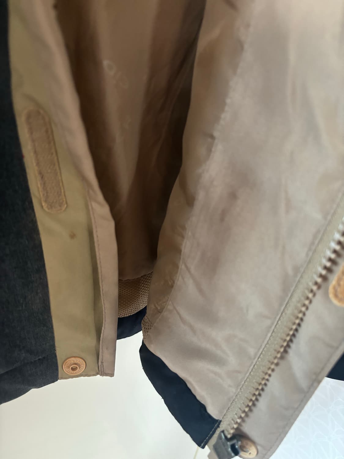 아이더 바람막이 상품이미지3