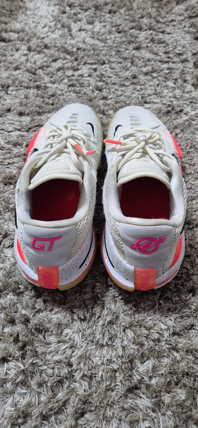 나이키 줌지티컷1 크림슨 화이트 (270) 교환X 상품이미지3