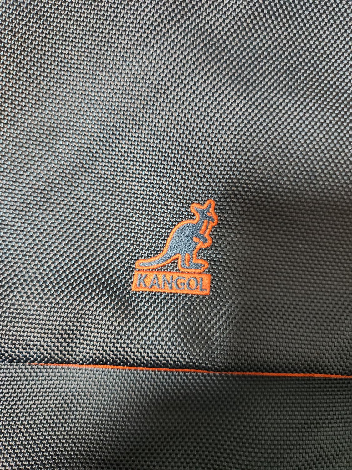 새상품급)캉골 커버 백팩 1038 (사파이어)

캐주얼가방/백팩/노트북수 상품이미지3