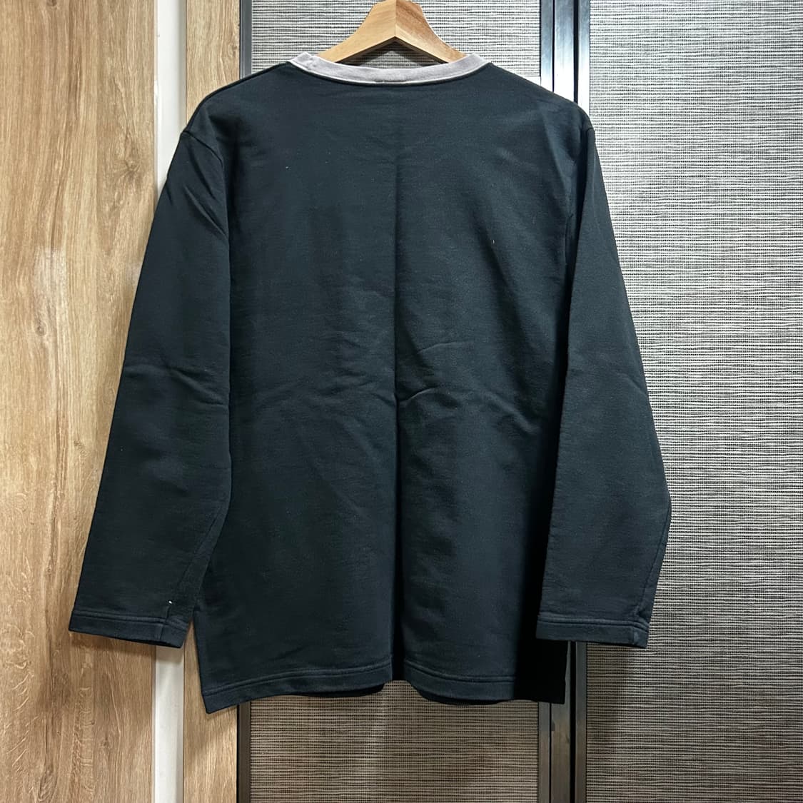 미치코 런던 맨투맨 상품이미지2