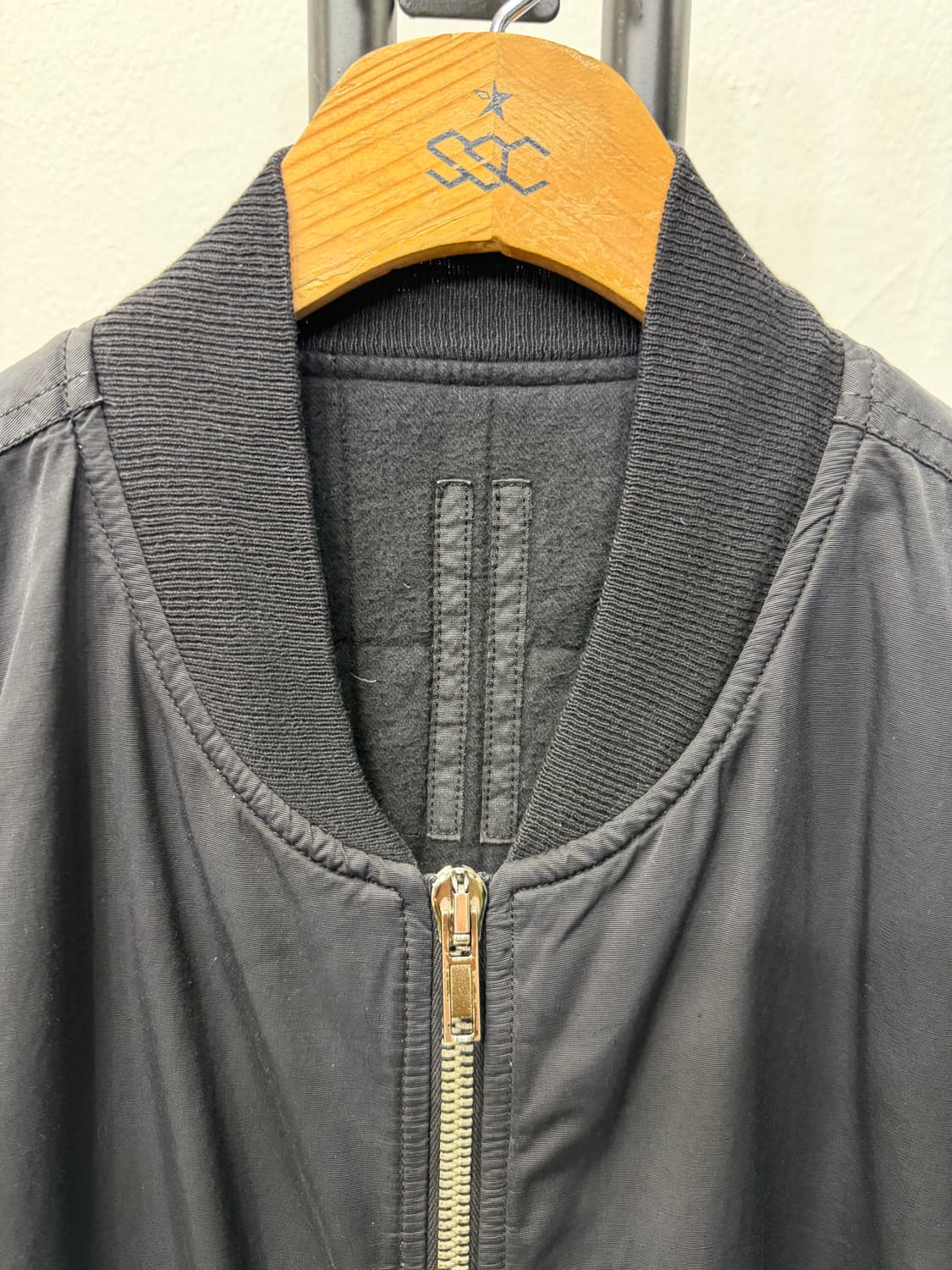 매장판정품) 릭오웬스 남성 MA-1 플레이트 봄버자켓 M 상품이미지5