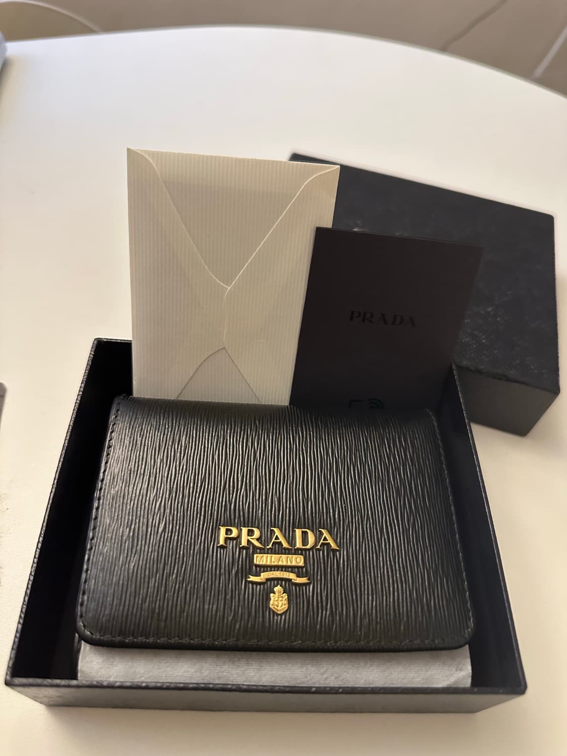 프라다 사피아노 반지갑 블랙 정품 새거 상품이미지1
