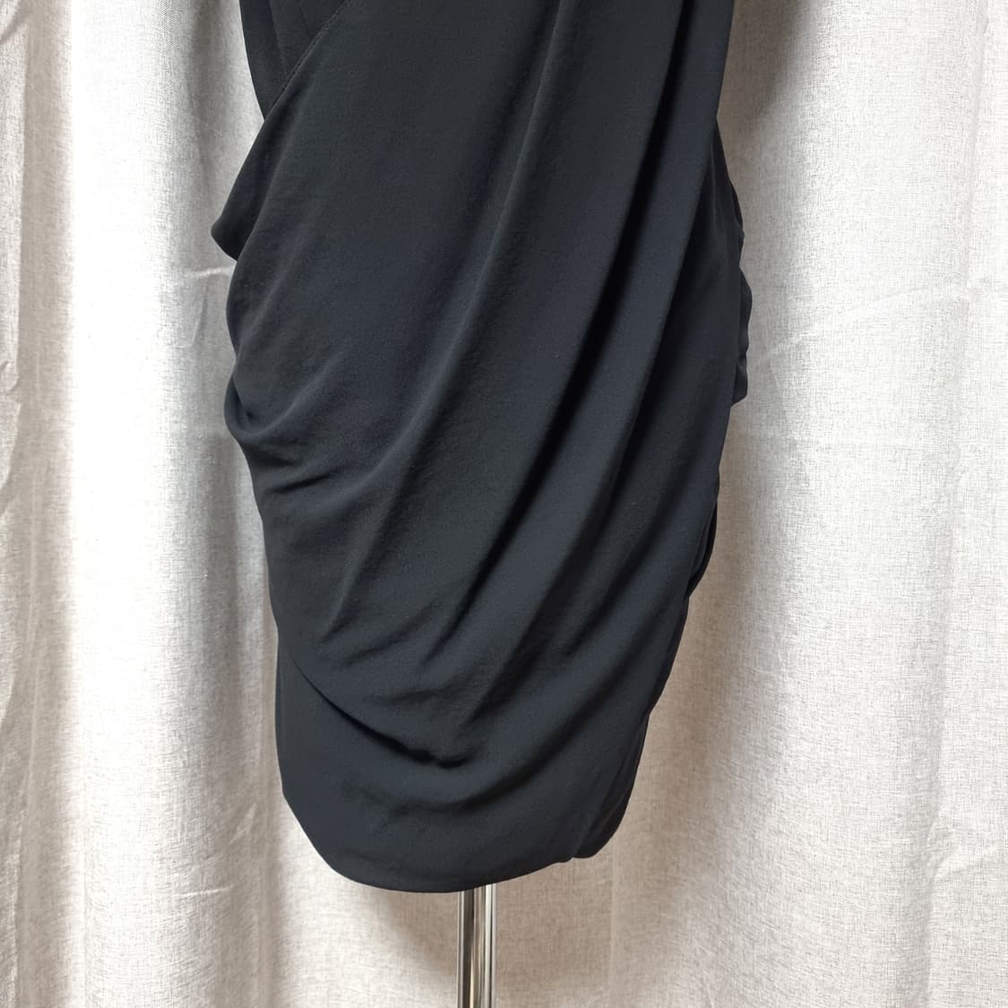 모조에스핀 드레스 원피스 큐빅숄더 (55) 2회착+드라이완/ 상태최상 상품이미지7