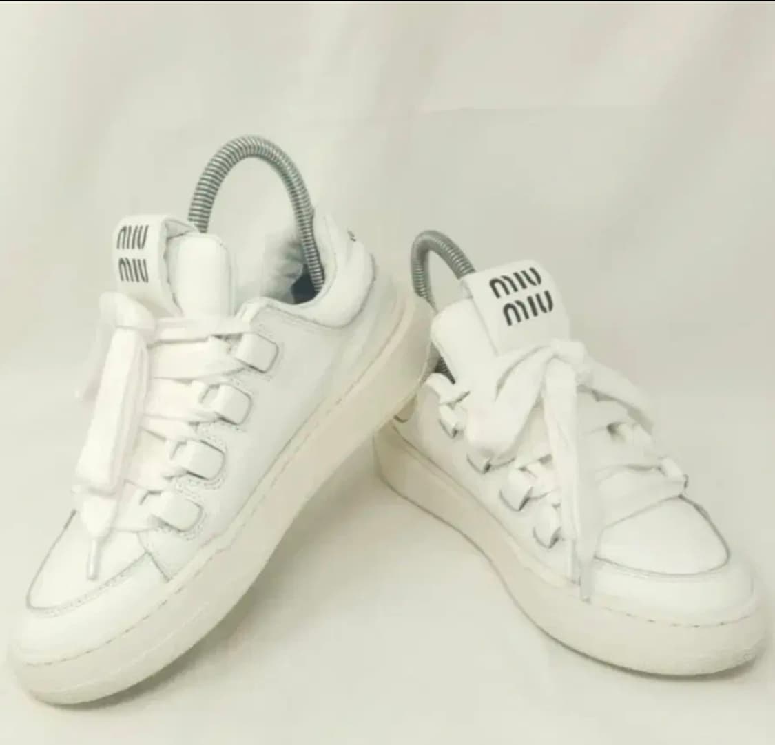 미우미우 로고 레더 스니커즈 (37사이즈/240mm) 상품이미지2