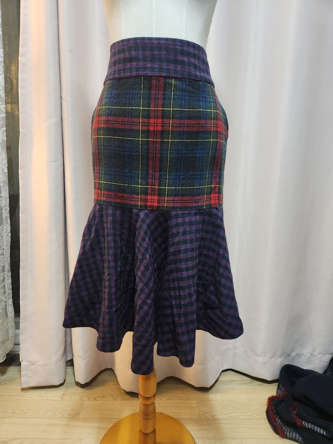 보스 브리티시 타탄체크 유니크스커트 상품이미지1