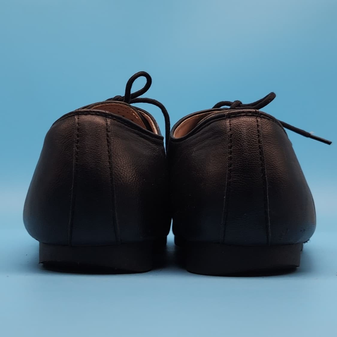 H 에스콰이어 포트폴리오 여성 펀칭 스니커즈 240 상품이미지4