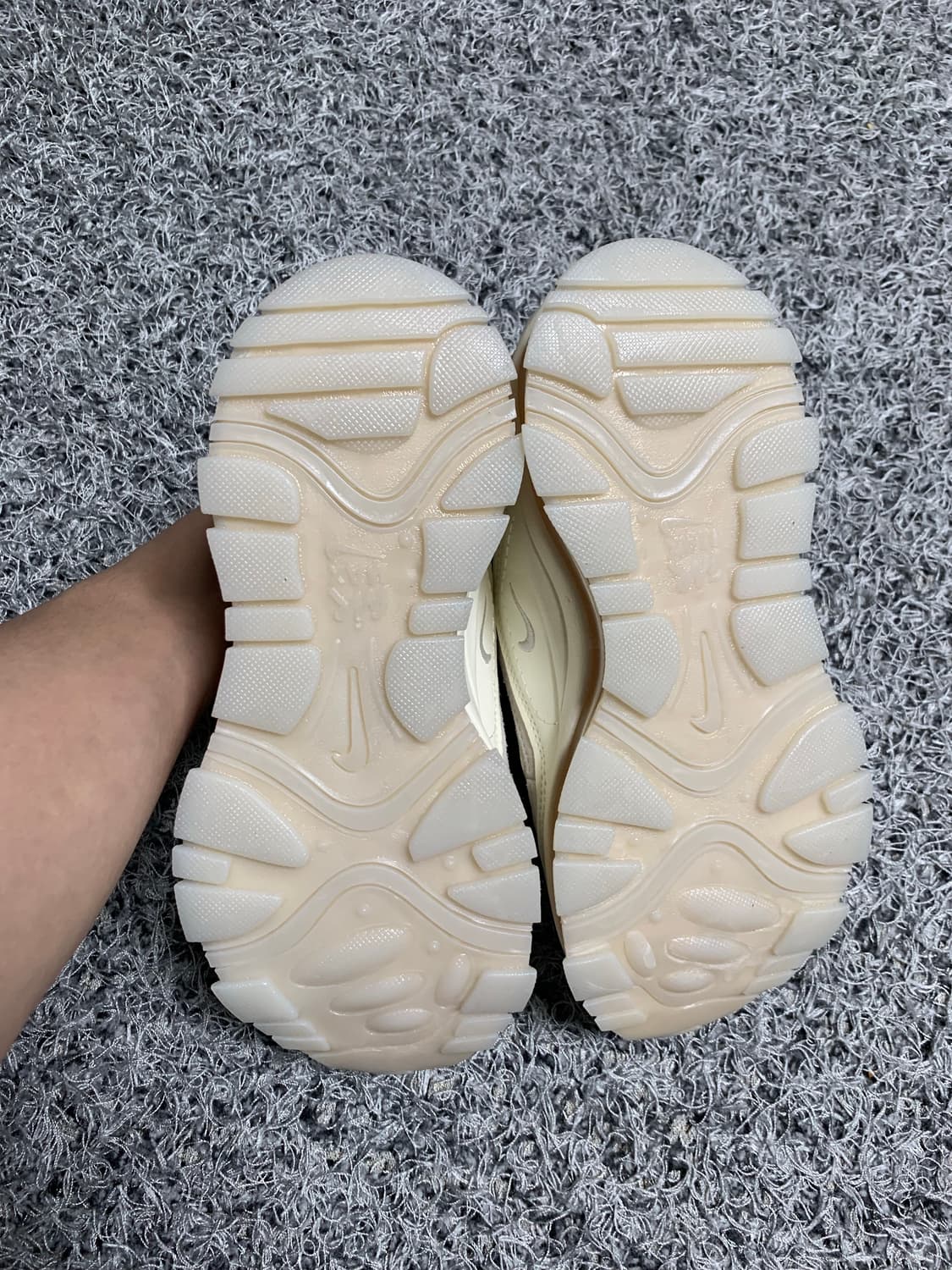 235새상품)나이키 에어맥스97 퓨추라 상품이미지4