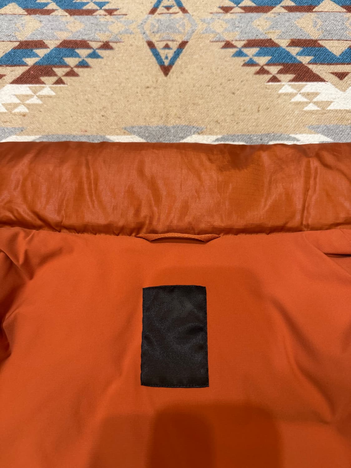 [L][105] 다이와피어39 테크 백팩커 다운 베스트 오렌지 상품이미지5